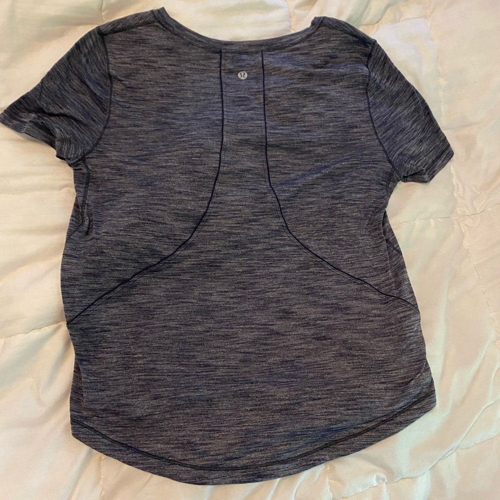 Lululemon 🍋 workout Top